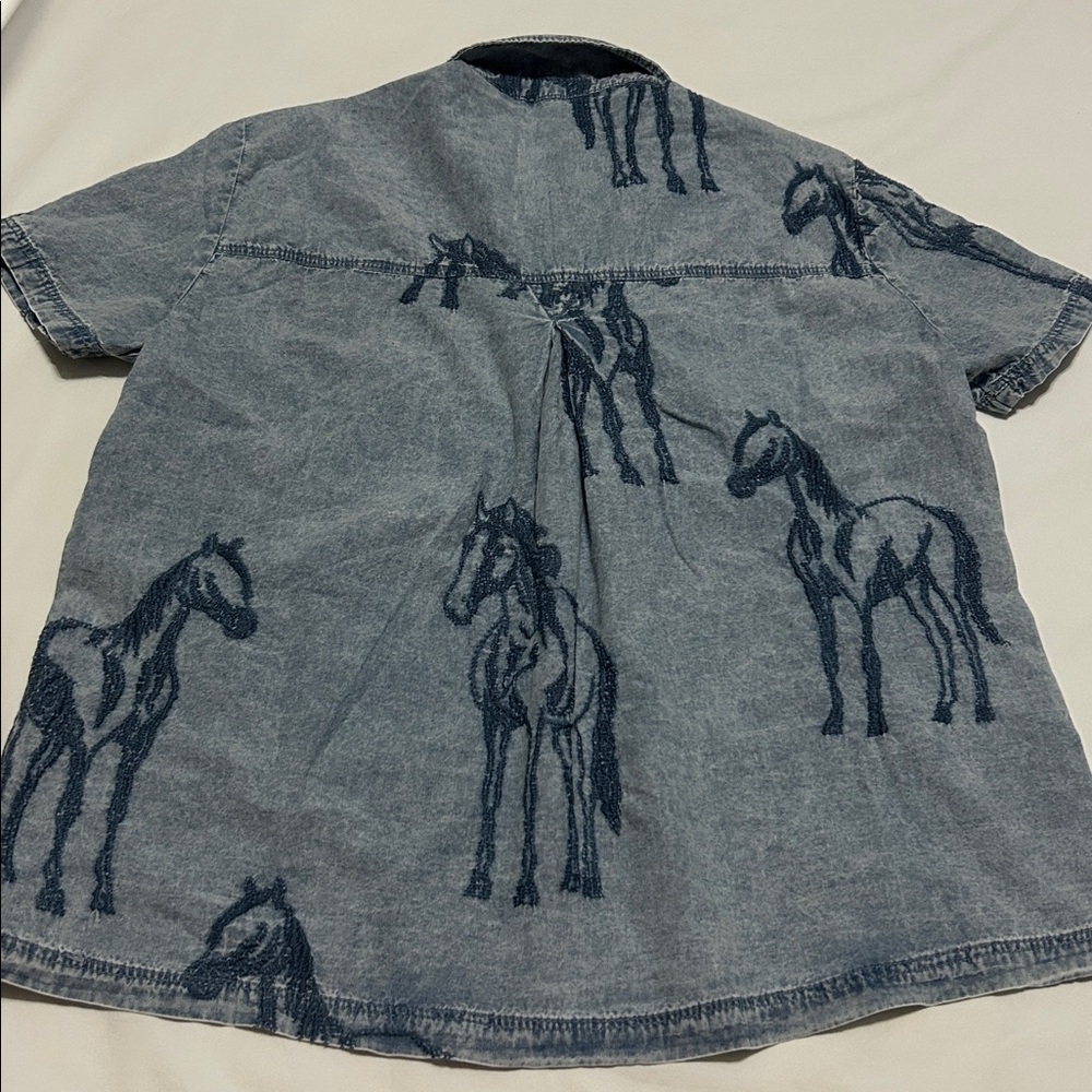 Jane+Delancey Blue Denim Shirt with Embroidered Horse Print Cotton M NWT - Picture 6 of 7